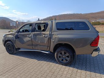 Toyota Hilux 4x4 - 7