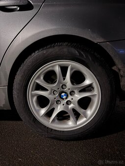 BMW e90 325i lci - 7