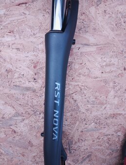 Odpružená vidlice RST Nova MLC, 28" - 7