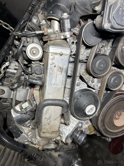 BMW E91 320D díly z motoru N47D20C - - 7