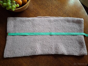 Háčkovaný set dvou čepic a nákrčníku - 7