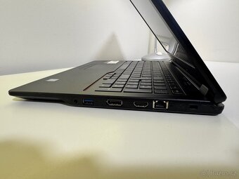 Fujitsu Lifebook E559 -repas, záruka 2roky, Win11 (ečK2518) - 7