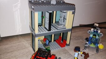 Lego policie a banka - 7