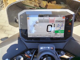 Honda CB750 Hornet - 7