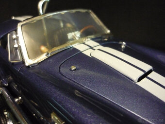 Shelby Cobra 427 S/C Road Tough 1/18 - 7