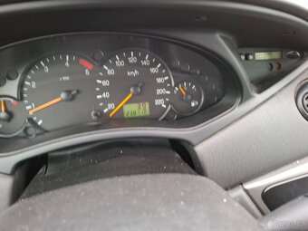Ford Focus 1.8 TDCi Klima .Model 2004 - 7