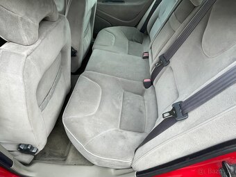 Volvo S60 2.4T AWD - 7