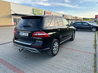 MERCEDES ML 350 CDI 190 kW BEZ MĚCHŮ RV2012 SERVIS POUZE MB - 7