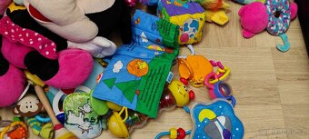 Mix hraček a plyšáků za symbolickou cenu - 7