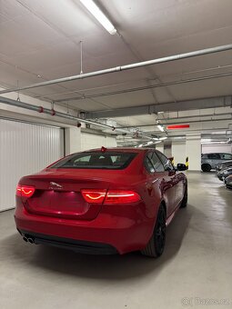 Jaguar XE 2.0D 4x4 R-SPORT DYNAMIC - 7