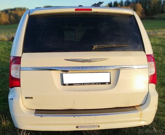 Chrysler Town Country 3,6 Penta DVD 2011 - 7