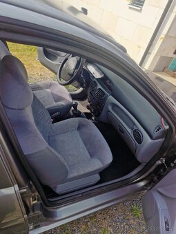Renaul megane 1.4 16v 20001 najeto 245 tisíc kilometru - 7