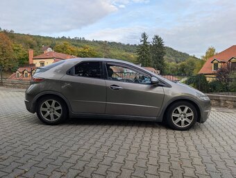 Honda civic 8 - 1.8 VTEC - Benzin - 7