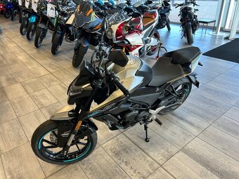 CF Moto NK 125 2025 Gem Black - 7