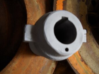 E 512-514 domeček ložiska pojezdového urychlovače - 7