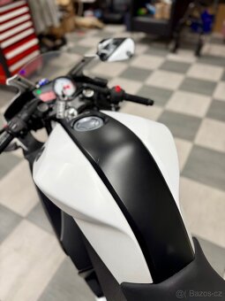 Yamaha YZF-R125 2013 27000KM TOP STAV ZÁRUKA Motor po GO - 7