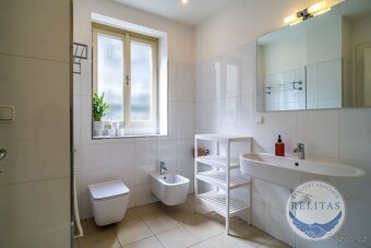 Pronájem klimatizovaného bytu 4+kk, 124 m² + 2xB, 3 neprůcho - 7