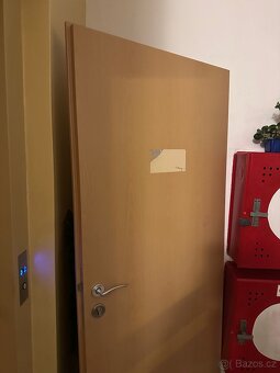 ZDARMA, ZA ODVOZ - Bílé dveře plné 60cm pravé - 7