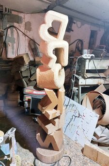 Dřevěná socha z jednoho kusu - BROKEN - 7