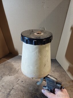 Stará stříkací pistole - 7