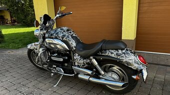 Triumph Rocket III Classic - 7