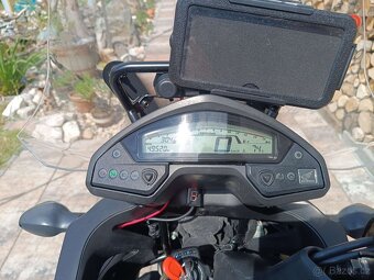 Honda VFR 800X - 7
