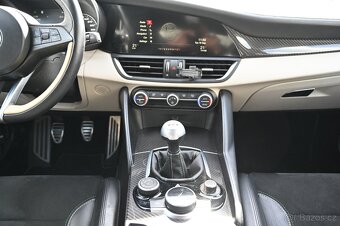 Alfa Romeo Giulia 2.9 V6 Quadrifoglio 375KW 2/17 - 7