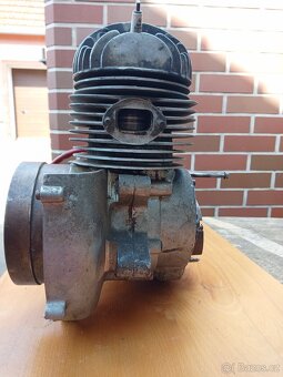 Motor + návod skútru Manet Tatran S 125 - 7