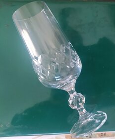 Broušené sklo - vázy, skleničky, popelník - 7
