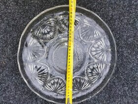 Velký tác se vzorem páva z broušeného skla 31cm - 7