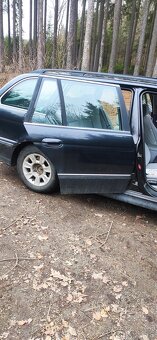 BMW E39 523i Touring na díly - 7