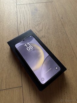 Samsung Galaxy S24 256GB šedý - 7