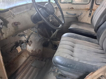 UAZ 469 - 7