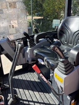 Minibagr Kubota KX016-4 - 7