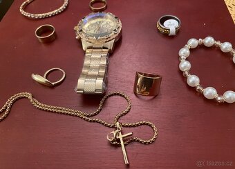 Hodinky stojí 300. Prsteny, náramek, náhrdelník zdarma. - 7