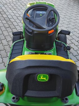 John Deere X 300 R - 7