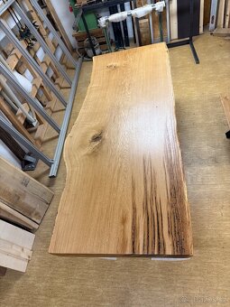 Masivní jídelní stol z dubu - 7