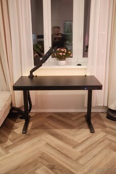 Elektrický polohovatelný PC stůl Mark Adler - 7