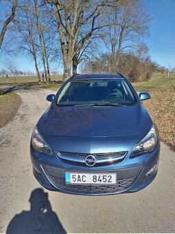 Opel Astra J combi - 7