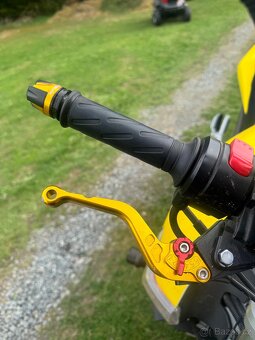 Suzuki gsr 600 - 7