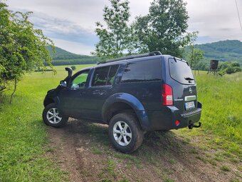 Nissan Pathfinder R51 2.5 dCi (2006) – zvednutý podvozek, na - 7