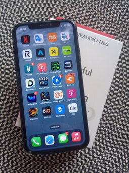 Apple iPhone XR 64GB + sluchátka - 7