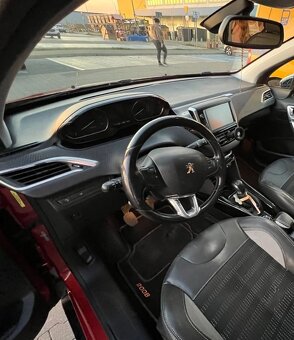 Peugeot 2008 BlueHDi 100 STOP & START Allure - 7
