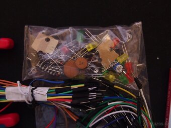 Raspberry Pi Pico + ESP32 + Příslušenství - 7