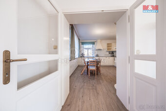 Prodej rodinného domu, 250 m², Bukovany - 7