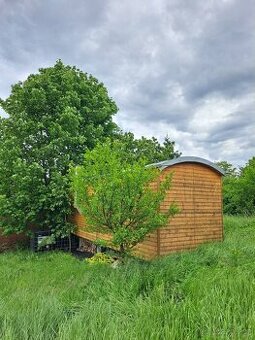 Obytná maringotka/tiny house 2,5 x 8m s pozemkem - 7