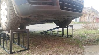 Nájezdy servisní nájezdové rampy na auto 134x35x28 - 7