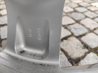 Prodám orig alu 16 škoda Superb 5x112 ET 37 zimní pneu - 7