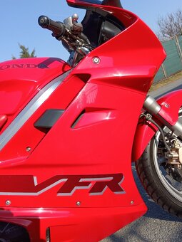 Honda VFR 750 - 7