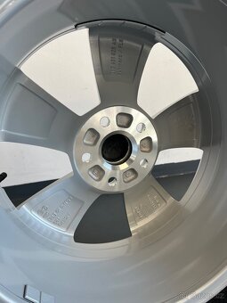 ❄️ Zimní Alu kola Triton, Škoda Superb 3, 5x112 r17 - 7